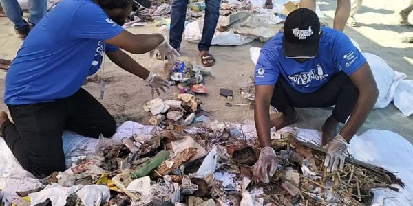 সেন্ট মার্টিন থেকে ৩০ মণ প্লাস্টিকবর্জ্য অপসারণ