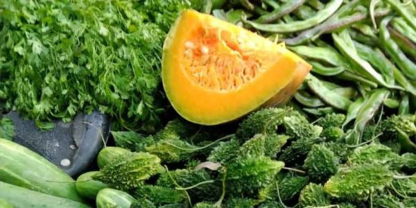 রাজধানীতে শীতের ছোঁয়ায় শীতল সবজির বাজার