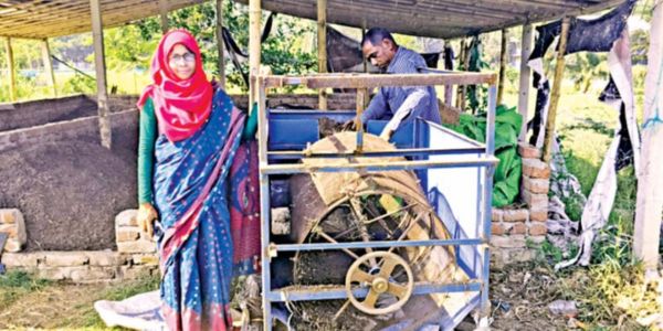 জৈব সারে কৃষি উদ্যোক্তা সায়রার আয় লাখ টাকা
