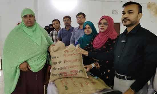 কালীগঞ্জে ১৪৪০ কৃষক পেলেন কৃষি প্রণোদনা