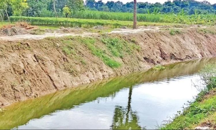 বরেন্দ্র অঞ্চলে ভূ-পৃষ্ঠস্থ পানি সংরক্ষণ জরুরি : বিশেষজ্ঞরা