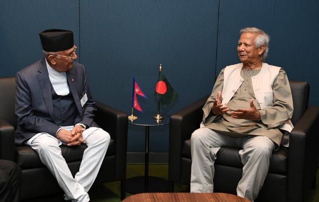 নেপালের প্রধানমন্ত্রীর সঙ্গে প্রধান উপদেষ্টার দ্বিপাক্ষিক বৈঠক