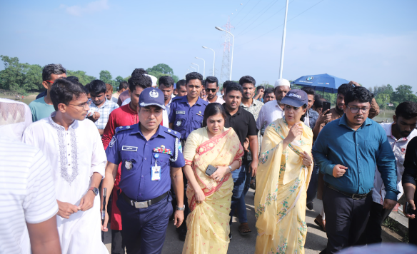 বন্যা প্রতিরোধে পরিকল্পিতভাবে বাঁধ নির্মাণ করা হবে: পানিসম্পদ উপদেষ্টা 