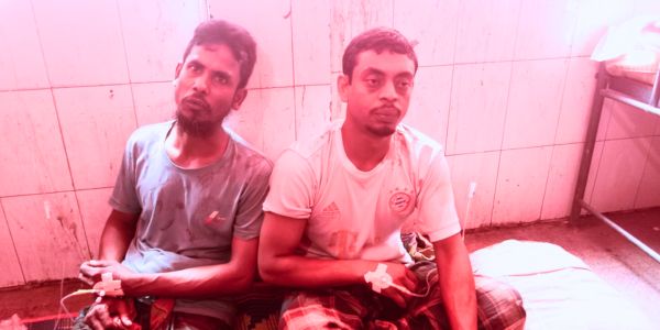 মুরগির খামার নিয়ে সংঘর্ষ, বাড়ি ভাঙচুর