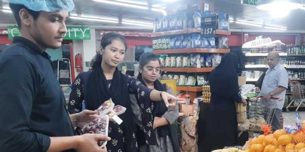 পলিথিন নিষেধাজ্ঞা: বাজারে চলছে দেদারসে ব্যবহার