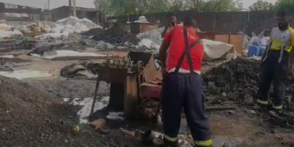 সাভারে অবৈধ ট্যানারি বর্জ্যের বিরুদ্ধে অভিযান