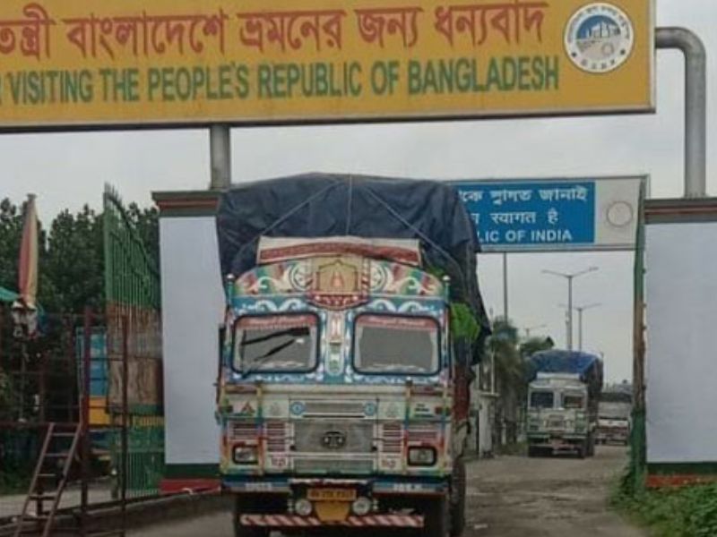 বেনাপোল বন্দর দিয়ে চাল আমদানি শুরু